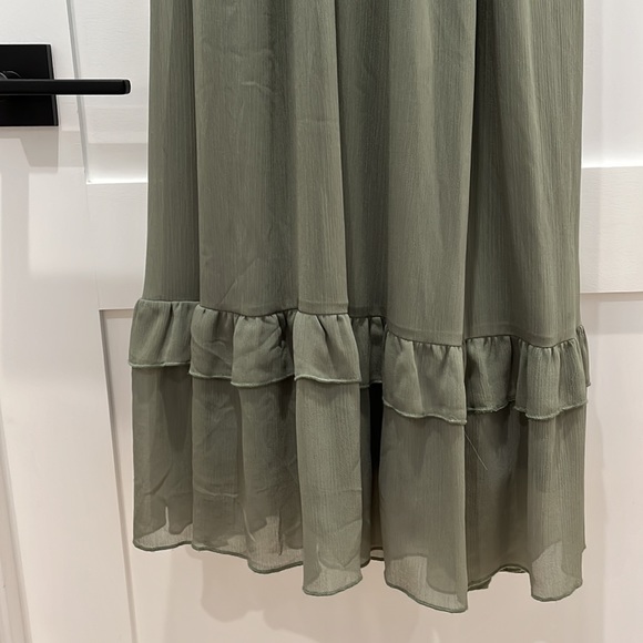 Sage green maxi/boho dress with crocheted back - Picture 9 of 9
